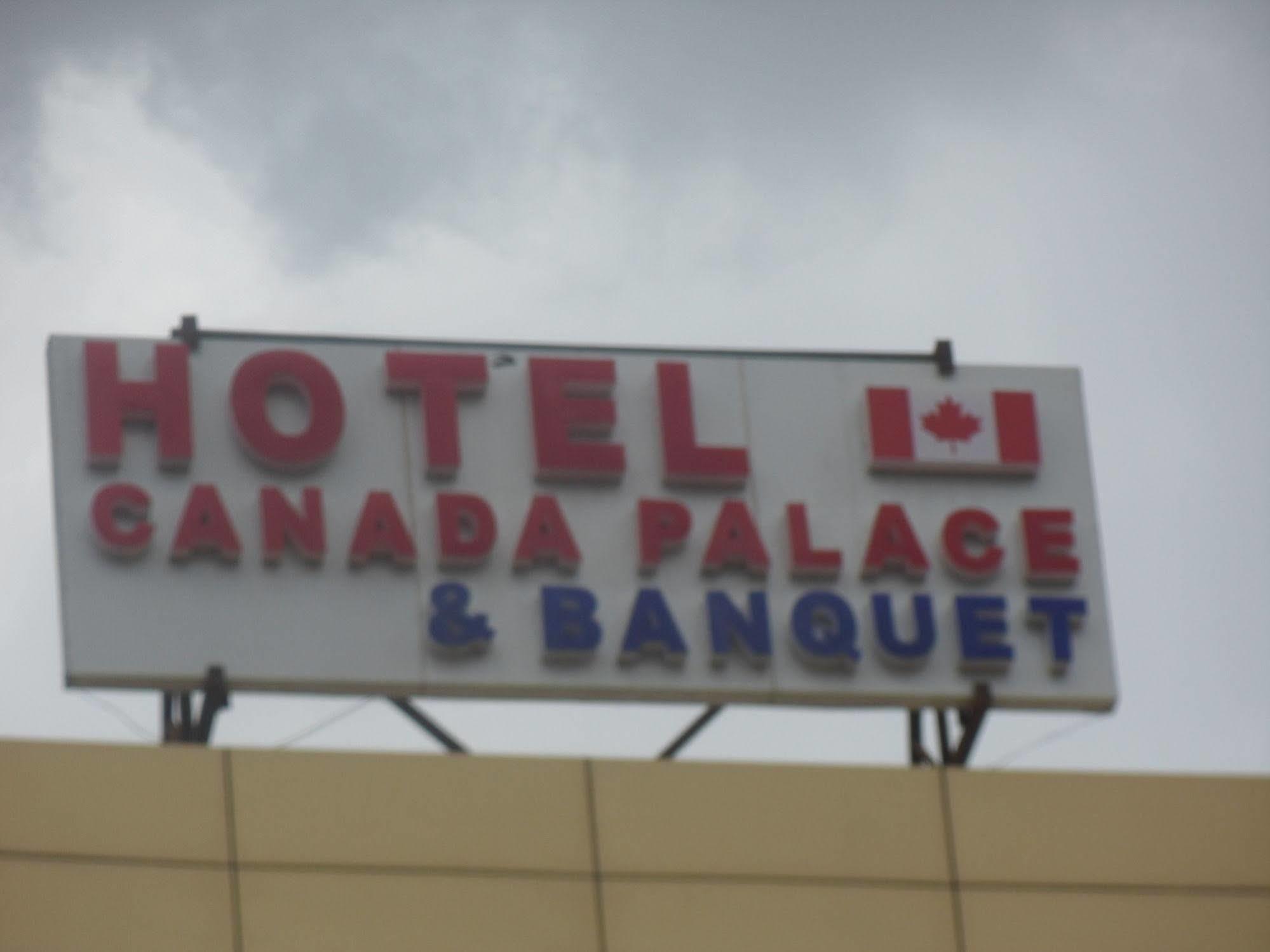 Hotel Canada Palace Watuwa Exterior photo